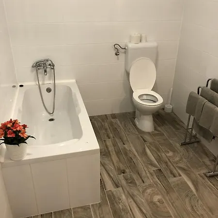 Vinolia Apartment's 아파트