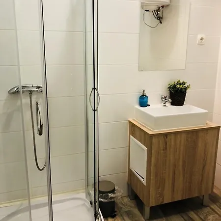 Vinolia Apartment's