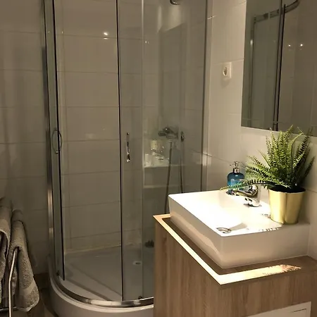 아파트 Vinolia Apartment's *