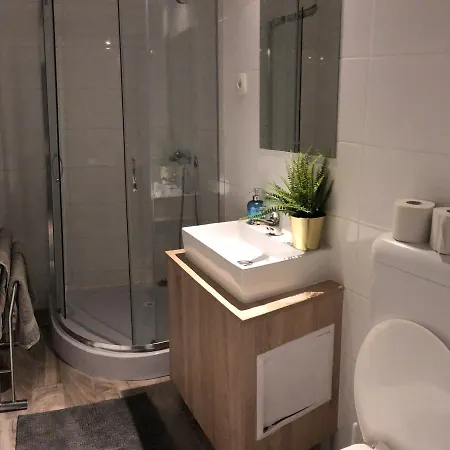 Vinolia Apartment's